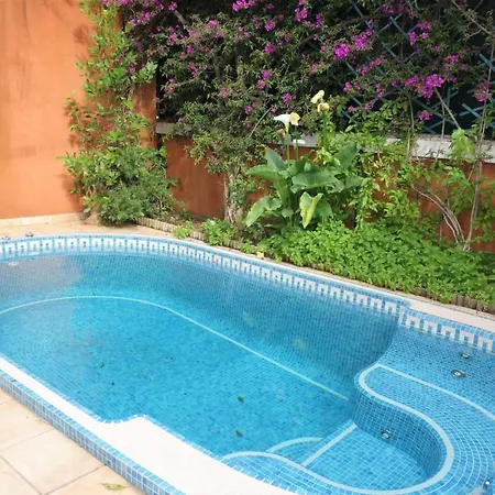 Vaneau 2br With Sea View, Garden Parking *